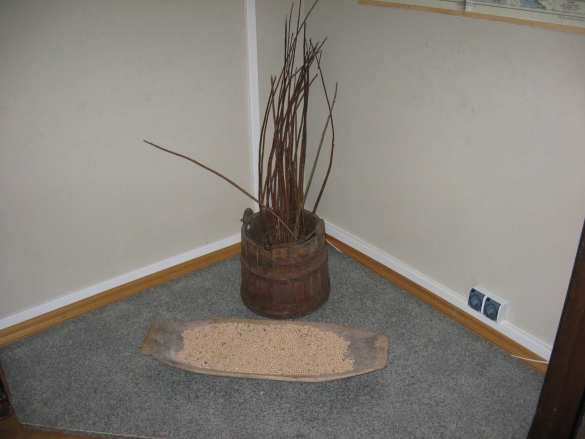 Новинки украинской педагогики: в Тернополе директор ПТУ наказывает учеников, ставя их на колени (ВИДЕО) | Русская весна