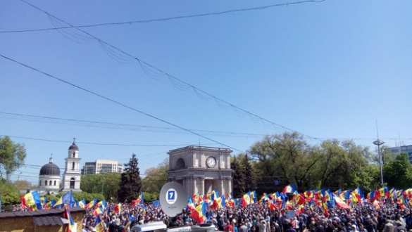Майдан в Молдавии: тысячи протестующих вновь вышли на улицы Кишинева (ФОТО) | Русская весна