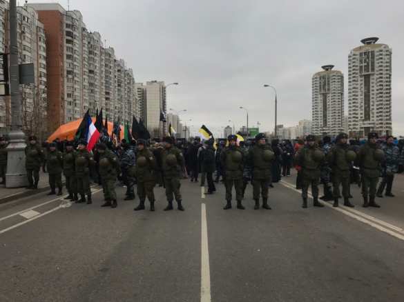 «Русский марш» в Москве — ПРЯМАЯ ТРАНСЛЯЦИЯ — Сморите и комментируйте с «Русской Весной» | Русская весна