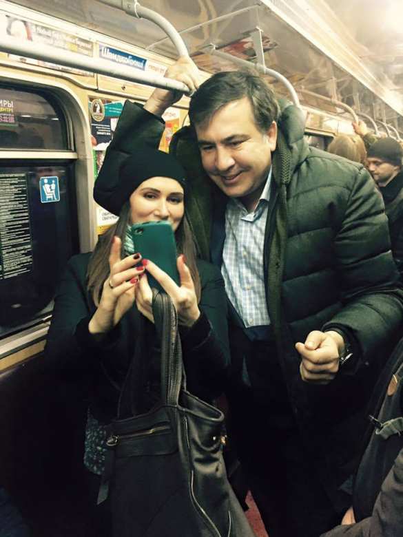 Саакашвили устроил фотосессию в харьковском метро (ФОТО+ВИДЕО) | Русская весна