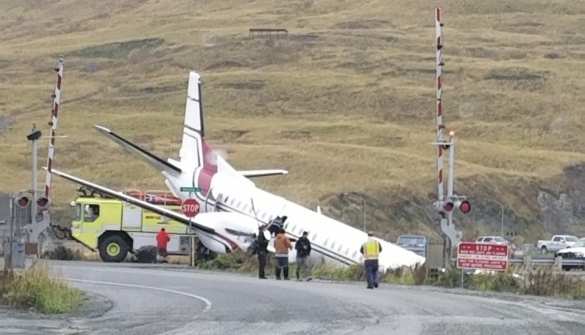 Авария с пассажирским лайнером в США: самолёт едва не рухнул в воду (ФОТО) | Русская весна