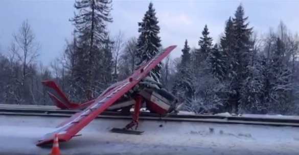 Опубликовано видео самолёта, совершившего жёсткую посадку на шоссе в Подмосковье (ВИДЕО) | Русская весна
