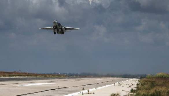 Самолеты ВКС России уничтожили колонну бензовозов ИГИЛ (ВИДЕО) | Русская весна