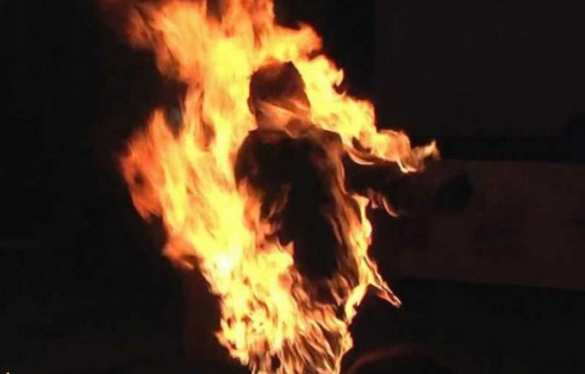 В Запорожье женщина облилась бензином и сожгла себя (ФОТО, ВИДЕО) | Русская весна