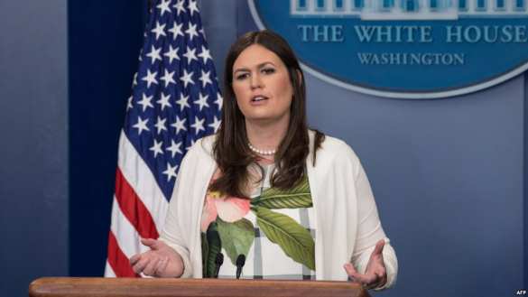 Пресс-секретаря Трампа выгнали из ресторана | Русская весна