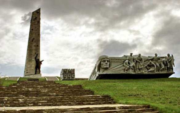 Комплексный разбор боевых действий в районе Саур-Могилы | Русская весна