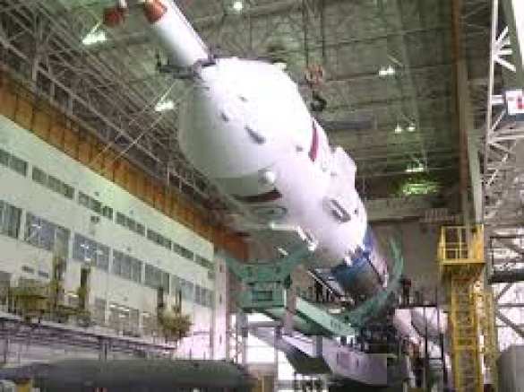 РОСКОСМОС: Проведена общая сборка РН «Союз-ФГ» с ТПК «Союз-ТМА-17 М» | Русская весна