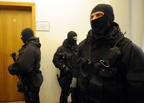 Спецслужбы Киева инсценируют расстрелы для запугивания незаконно задержанных граждан в Артемовске | Русская весна