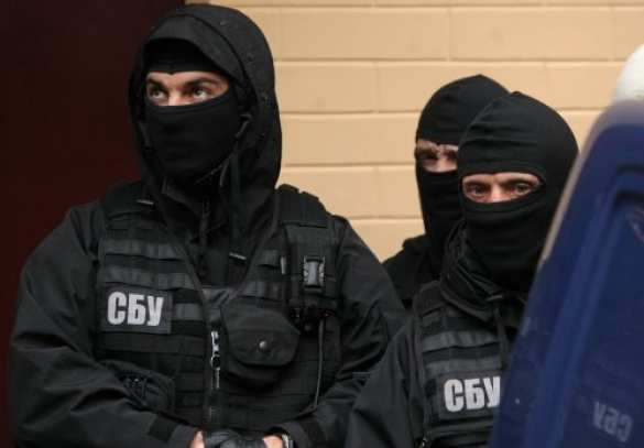 СБУ проводит обыск в Доме футбола | Русская весна