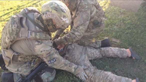 Контрактников ВСУ поймали на торговле оружием с Донбасса в Херсонской области (ФОТО) | Русская весна