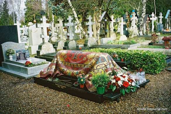 Россия заплатит долг за русские могилы на кладбище Сент-Женевьев-де-Буа в Париже | Русская весна