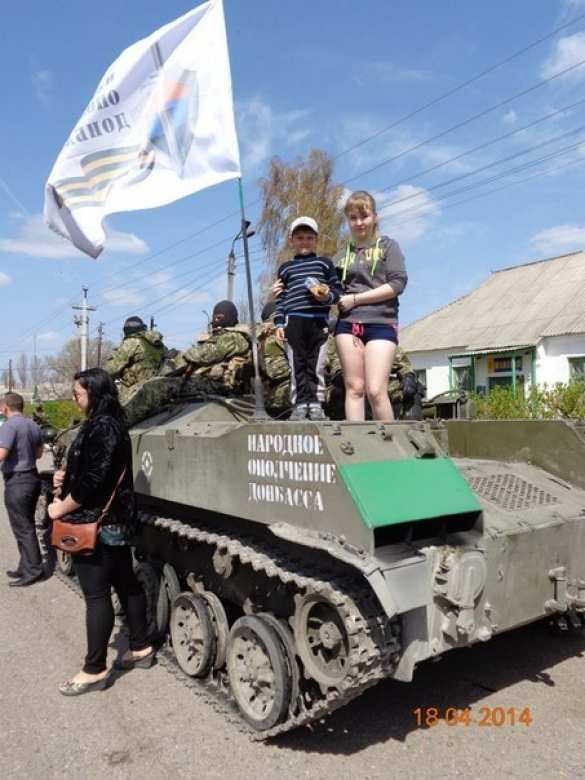 Представители ДНР на БМД ездили на переговоры в Северск (фото лента + видео) | Русская весна