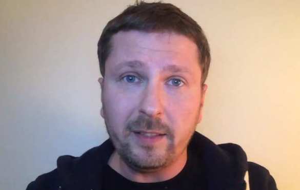 «Коломойский смачно плюет в лицо Порошенко»  – Анатолий Шарий о ситуации на Украине | Русская весна