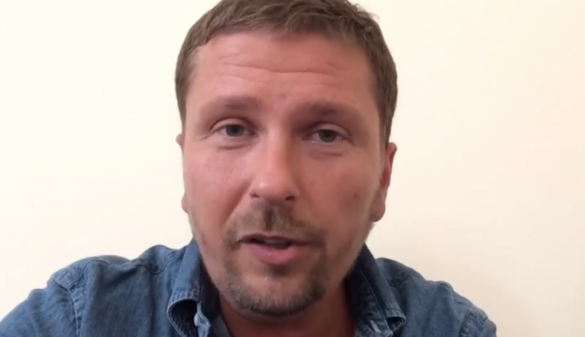 «Хуторской пиар»: глава МВД Украины опозорился, опубликовав ролик с «благородным полицейским»  (ВИДЕО А. Шария) | Русская весна