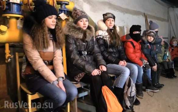 Ukrainian army renews Makeyevka shelling, school pupils hide in basement (PHOTOS, VIDEO) | Русская весна