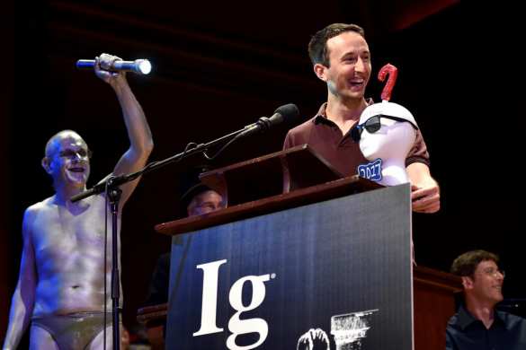 Жидкие коты и растущие уши: в Гарварде вручили «шнобелевскую премию» (ФОТО, ВИДЕО) | Русская весна