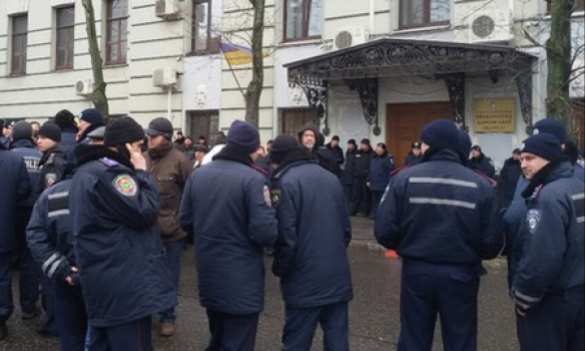 Мини-майдан в Харькове: участника митинга за отставку генпрокурора избили ногами (ФОТО, ВИДЕО) | Русская весна