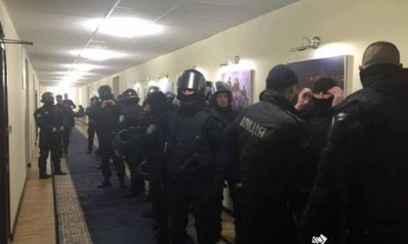 СРОЧНО: Протестующие в Киеве захватили часть мэрии (ФОТО, ВИДЕО) | Русская весна