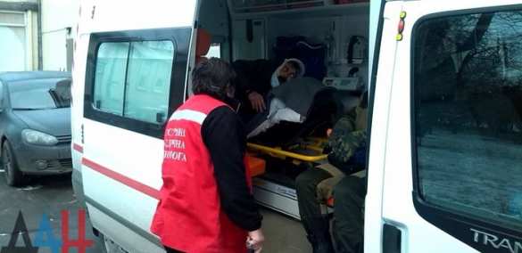 Минобороны ДНР: Один ополченец погиб, пятеро ранены в результате обстрелов с украинской стороны | Русская весна