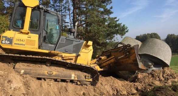 Чудовищные кадры: в Литве уничтожили скульптуру советского солдата (ВИДЕО) | Русская весна