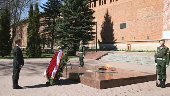 «Мы крепкие, мы не боимся». Медведев ответил на обвинения в адрес России | Русская весна