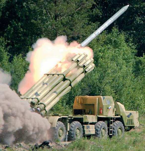 Город Попасная: Неразорвавшийся снаряд &quot;Смерча&quot; попал в жилую квартиру (видео)  | Русская весна