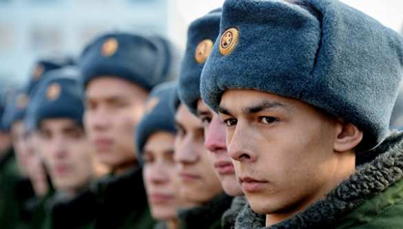 Большинство россиян выступают за службу в армии по призыву | Русская весна