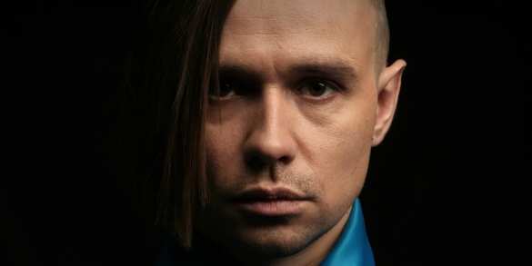 В Киеве зал спел вместо российского исполнителя, которого не впустили на Украину (ВИДЕО) | Русская весна