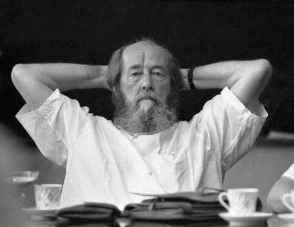 Во Владивостоке хотят снести памятник Солженицыну (ФОТО)  | Русская весна