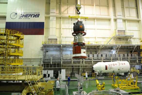Космический корабль «Союз ТМА-16М» доставлен в МИК | Русская весна