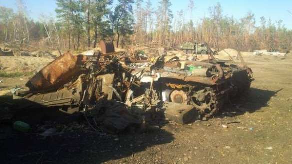 Бой в Станице-Луганской идет не переставая, оккупанты понесли потери, оставили блокпосты и отступили под прикрытие мирных жителей (фото) | Русская весна
