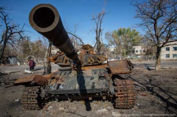«Супертанки» ВСУ — лёгкая добыча для бойцов Донбасса, или Миллионы долларов на рухлядь | Русская весна