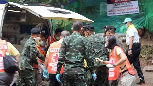 Из пещеры в Таиланде спасены ещё несколько детей, операция продолжается | Русская весна