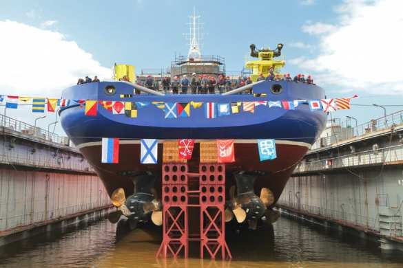 Спущено на воду судно тылового обеспечения «Эльбрус» | Русская весна