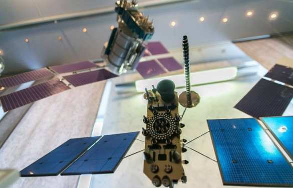 Эксперт: санкции скажутся на выпуске спутников, предназначенных к запуску с 2016 года | Русская весна