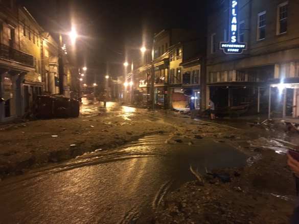 В американском штате Мэриленд затоплен город, есть жертвы (ФОТО, ВИДЕО) | Русская весна