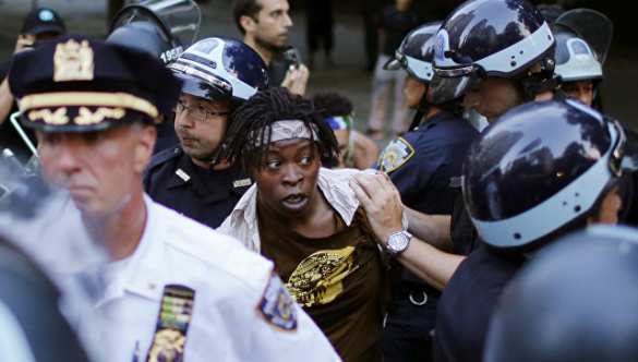 В США протестуют против убийства темнокожих полицейскими (ФОТО) | Русская весна