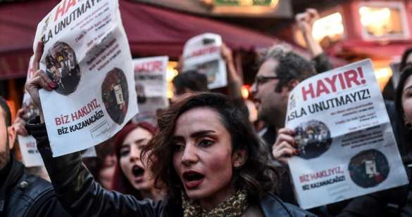 Тысячи недовольных результатами референдума вышли на улицы Стамбула (ФОТО, ВИДЕО) | Русская весна