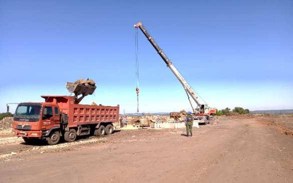 Началось восстановление Чонгарского моста, повреждённого ракетой Storm Shadow (ВИДЕО) | Русская весна