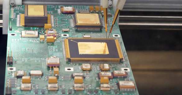 В РКС разработана технология производства СВЧ-плат для применения в космосе | Русская весна