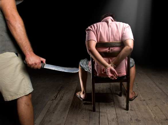 Типичная Украина: в Ровенской области мужчина сделал должника своим рабом | Русская весна