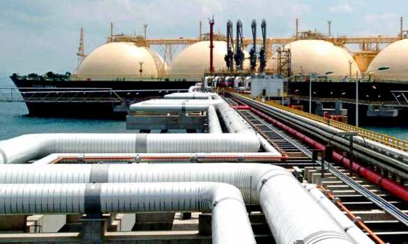 Европа не нуждается в сжиженном газе США, — депутат Бундестага | Русская весна