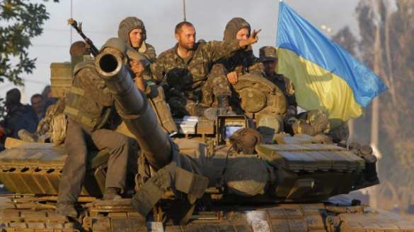 ВСУ обстреляли позиции Народной милиции ЛНР из танков | Русская весна