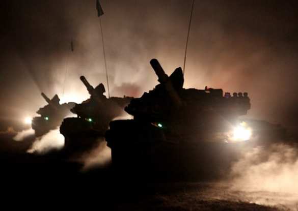 «В Донецке очень жарко, тает снег»: мощнейшие обстрелы, оккупанты подтягивают новую технику, в Гранитном уничтожен лагерь и склад боеприпасов ВСУ | Русская весна