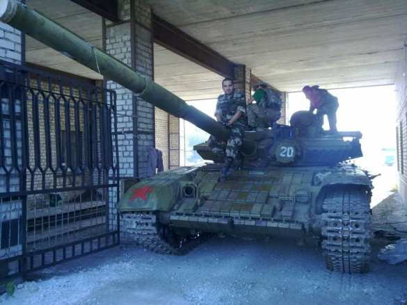 Сводка: танковые бои и уголовники в карательных батальонах | Русская весна