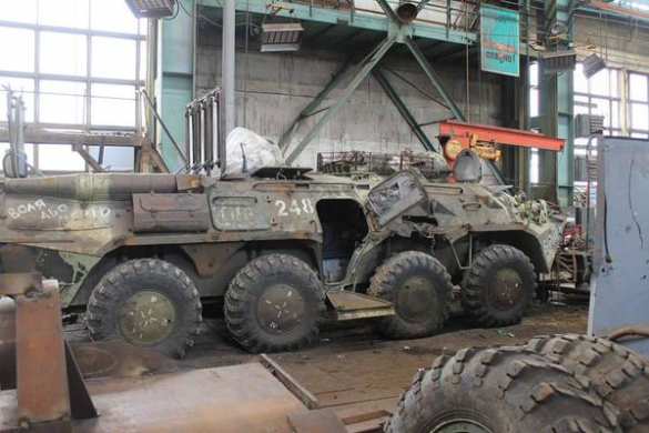 ДНР чинит трофейную технику на ремонтных базах (ВИДЕО+ФОТО) | Русская весна