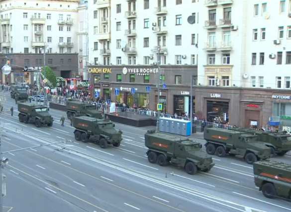 В Москве военная техника едет на репетицию парада Победы (ПРЯМАЯ ТРАНСЛЯЦИЯ) | Русская весна