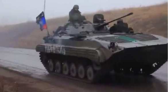 В Артемовск прибыла техника батальона «Донбасс» под флагами ДНР для проведения провокаций | Русская весна