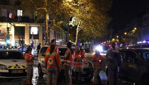 «Террористы расстреливали заложников из автоматов, раненых добивали», — рассказ очевидца о трагедии в парижском театре | Русская весна