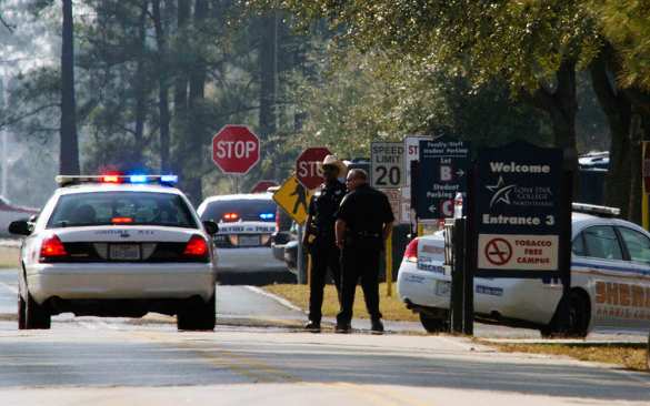 Мужчину уличили в попытке ввезти в США в грузовике почти 40 мигрантов (+ВИДЕО) | Русская весна